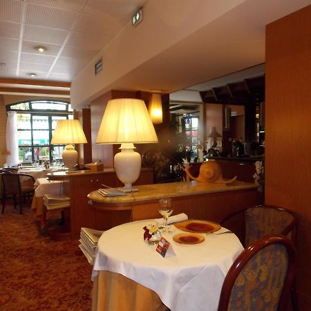 Hotel Chambord Vichy Ngoại thất bức ảnh