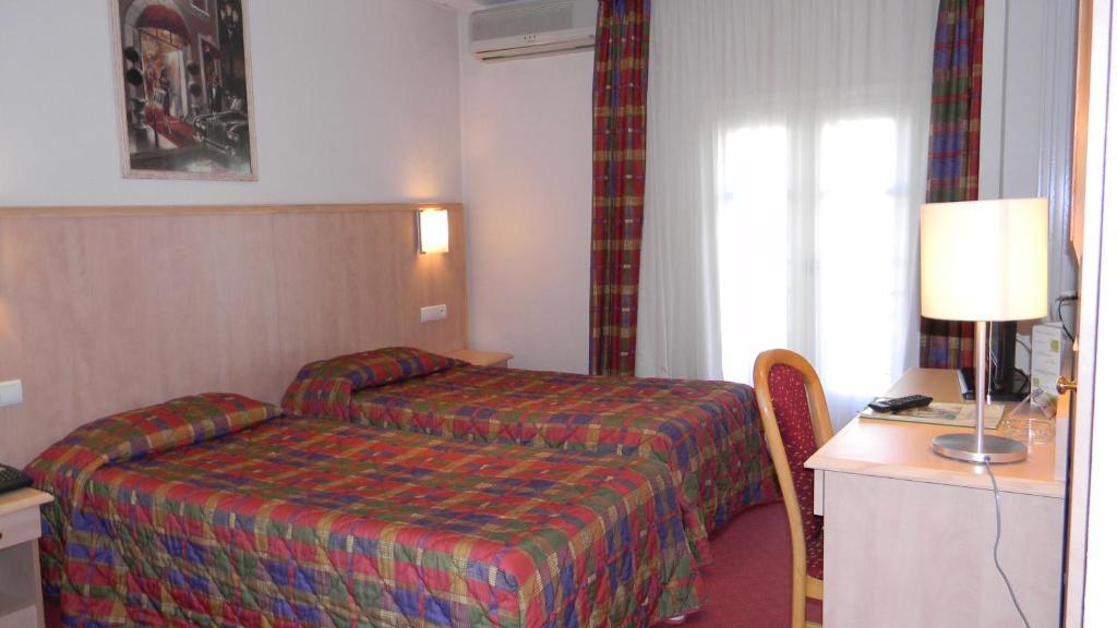 Hotel Chambord Vichy Phòng bức ảnh