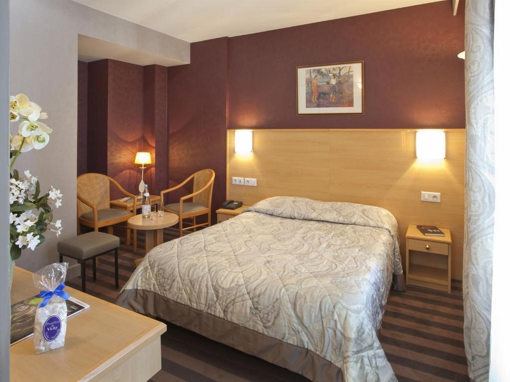 Hotel Chambord Vichy Phòng bức ảnh